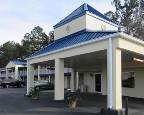  Rodeway Inn Walterboro I-95  Уолтерборо